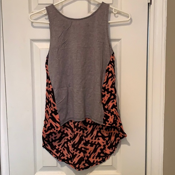 Crop top with low back - Picture 1 of 4